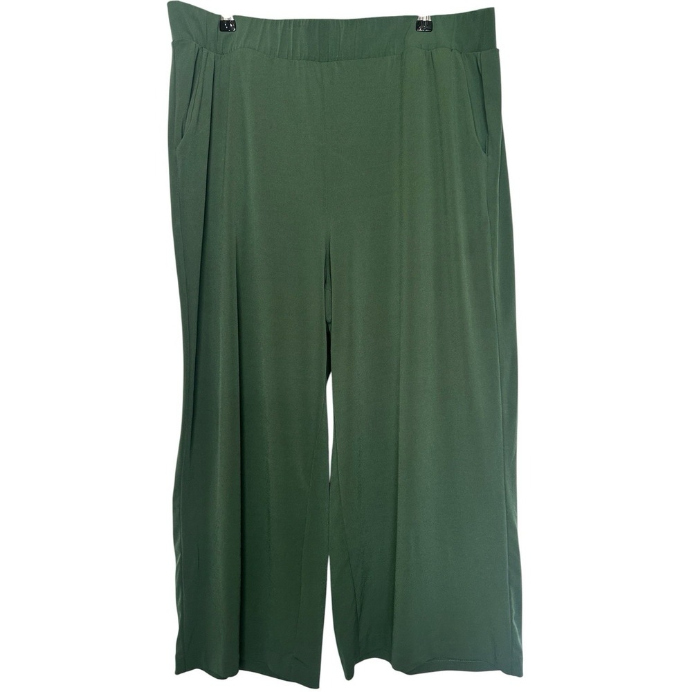 Torrid Size 2 (18/20) Woman's Green Pull On Wide Leg Pockets Stretch Cropped